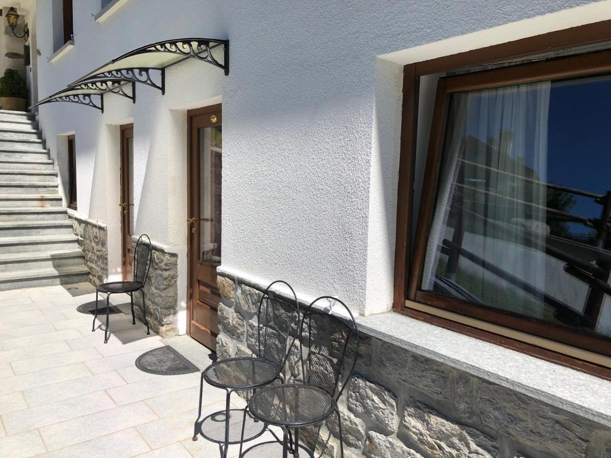 Affittacamere Buenavista Guest House Champoluc Bagian luar foto