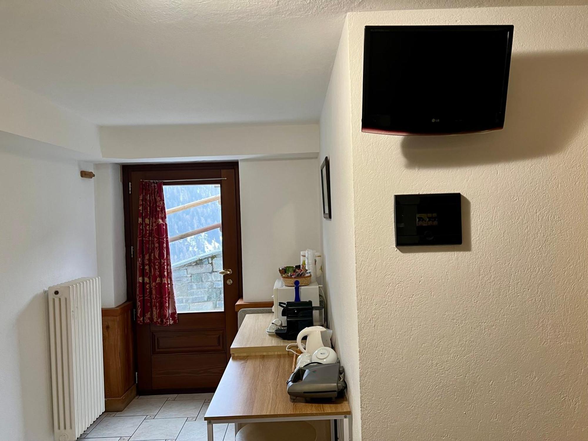 Affittacamere Buenavista Guest House Champoluc Ruang foto
