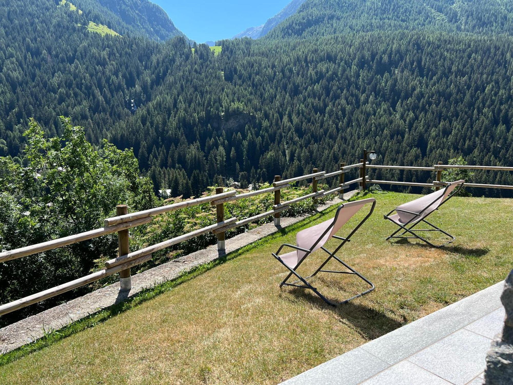 Affittacamere Buenavista Guest House Champoluc Bagian luar foto