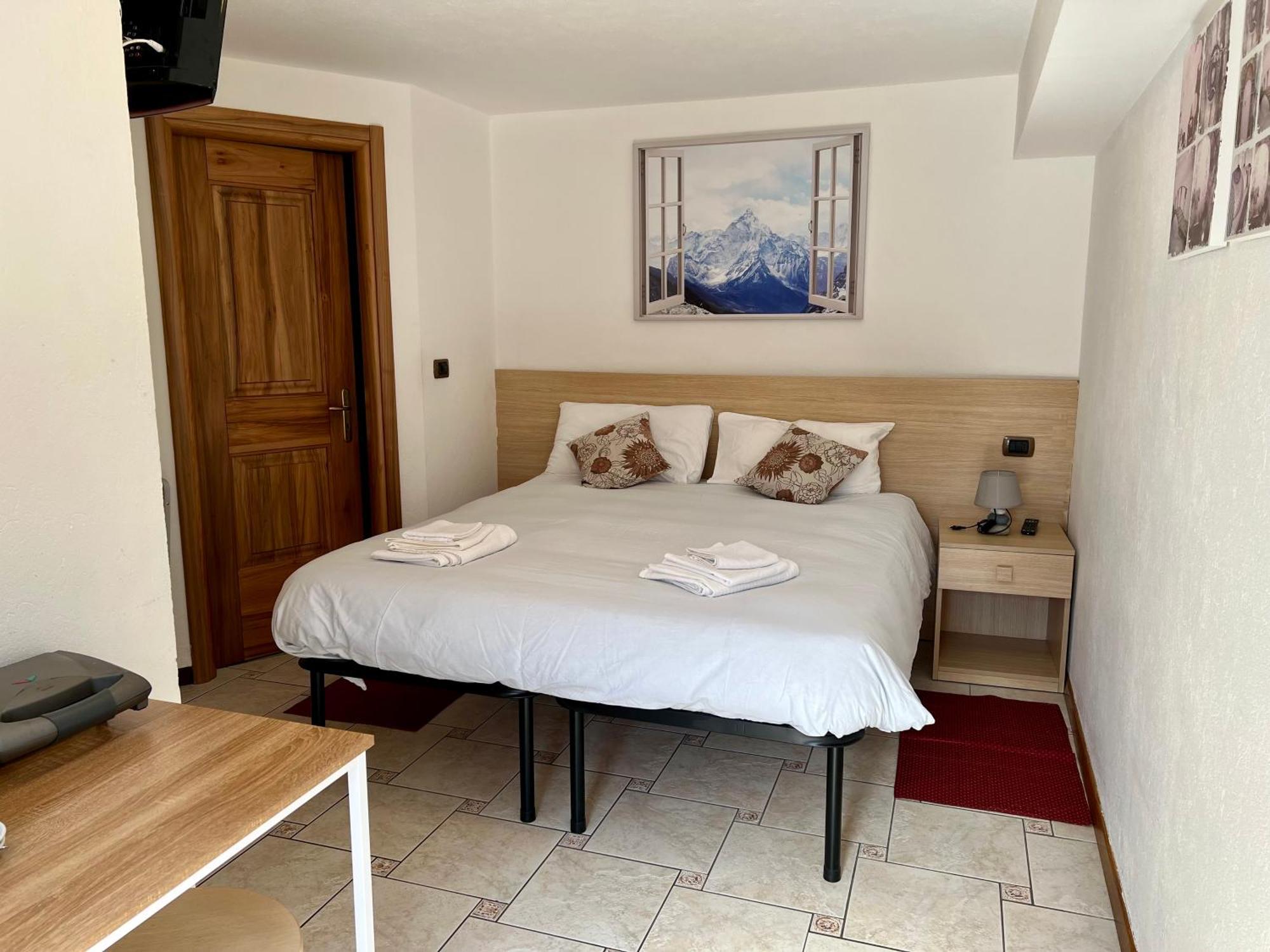 Affittacamere Buenavista Guest House Champoluc Bagian luar foto