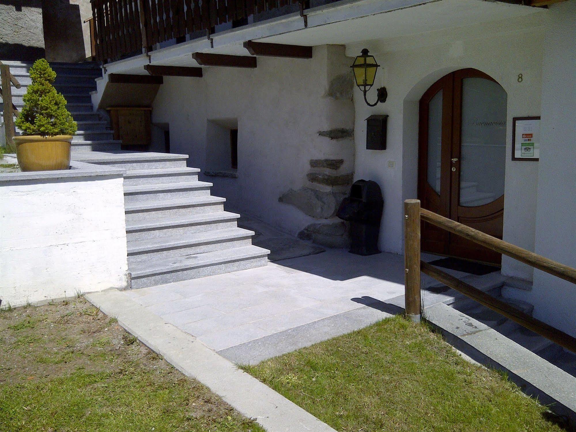 Affittacamere Buenavista Guest House Champoluc Bagian luar foto