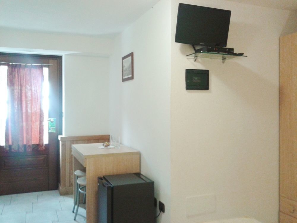 Affittacamere Buenavista Guest House Champoluc Bagian luar foto